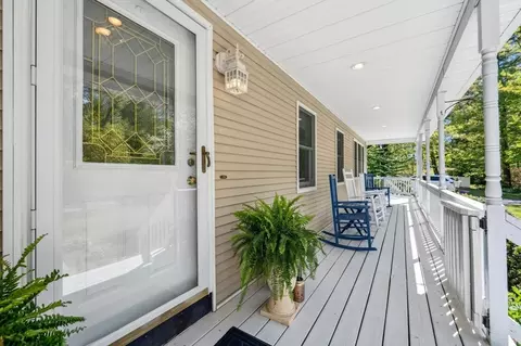 25 Warren St, Upton, MA 01568 photo 4