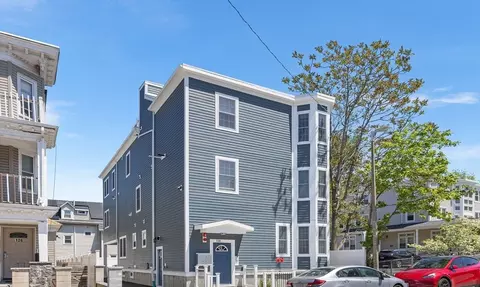 128 Hamilton St #2B, Dorchester, MA 02125