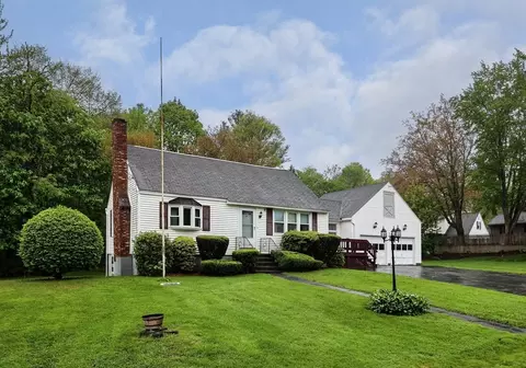 20 Amherst St, Grafton, MA 01536
