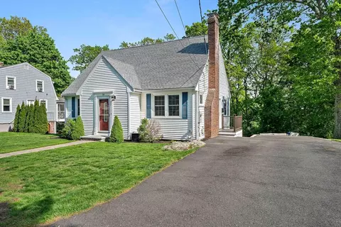 38 Greensboro Rd, Dedham, MA 02026