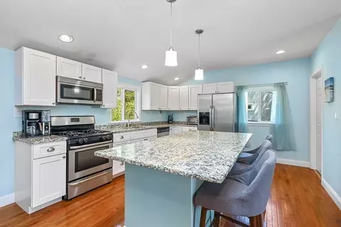 Kitchen - 6 Peaceful Ln, Wareham, MA 02538 photo 3 of 4
