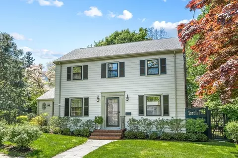 41 Neillian Cres, Jamaica Plain, MA 02130
