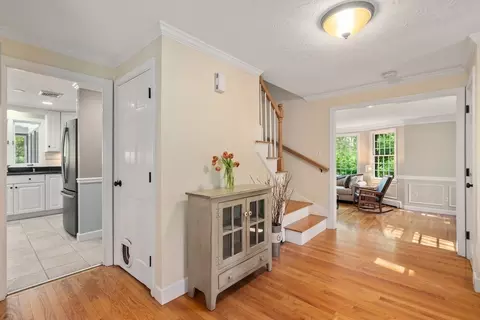 48 Pine Hill Dr, Walpole, MA 02081 photo 5