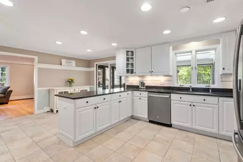 48 Pine Hill Dr, Walpole, MA 02081 photo 13