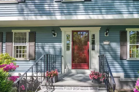 48 Pine Hill Dr, Walpole, MA 02081 photo 4
