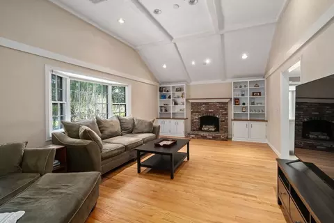 48 Pine Hill Dr, Walpole, MA 02081 photo 16