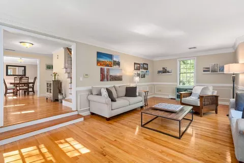 48 Pine Hill Dr, Walpole, MA 02081 photo 8