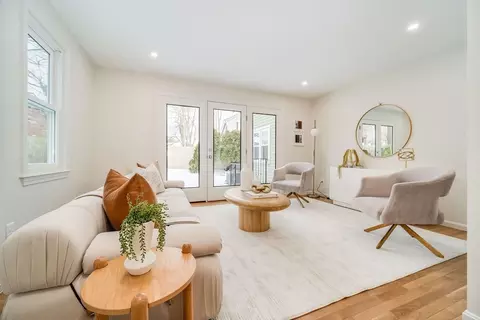 65 Jefferson St #6A, Newton, MA 02458