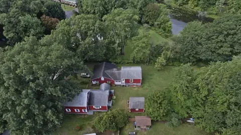 View/Area - 13 Everett St, Easthampton, MA 01027 photo 2 of 3