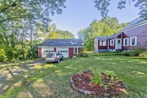 Exterior - 13 Everett St, Easthampton, MA 01027 photo 2 of 6
