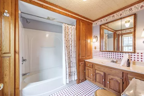 Bath - 13 Everett St, Easthampton, MA 01027 photo 1 of 1
