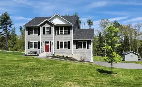 3 Patriots Rd, Templeton, MA 01468