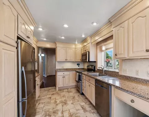 110 Draper Ave, Hull, MA 02045 photo 11