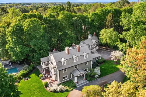 24 Phillips St, Andover, MA 01810