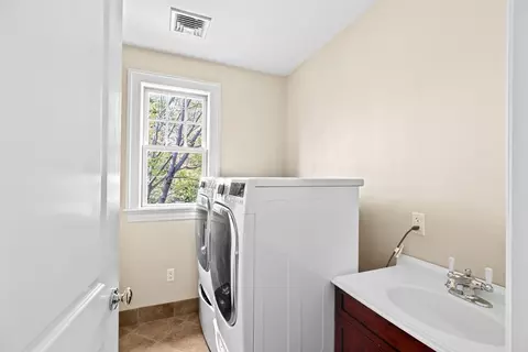 138 Downer Ave, Hingham, MA 02043 photo 24