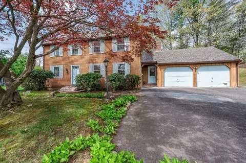 104 Meadowview Rd, North Andover, MA 01845