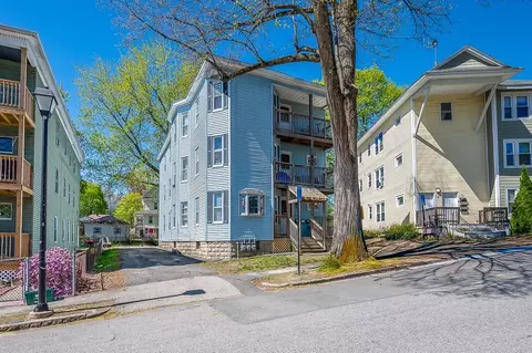 4 Courtland St, Worcester, MA 01602