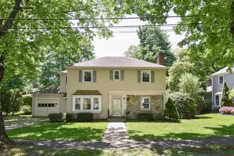 20 Garrison Rd, Wellesley, MA 02482