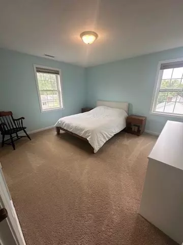 Bedroom - 23 Stoneleigh Rd, Worcester, MA 01606 photo 5 of 6