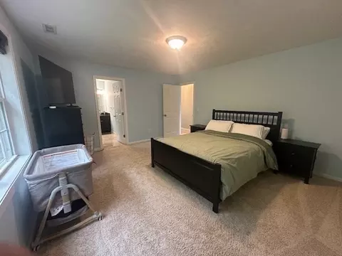 Bedroom - 23 Stoneleigh Rd, Worcester, MA 01606 photo 2 of 6