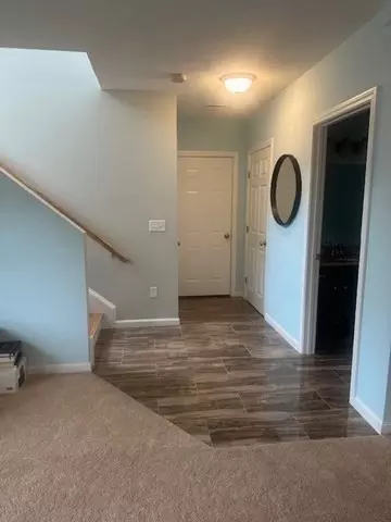 Entry Way - 23 Stoneleigh Rd, Worcester, MA 01606 photo 5 of 6