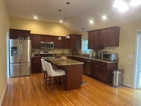 Kitchen - 23 Stoneleigh Rd, Worcester, MA 01606 photo 1 of 5