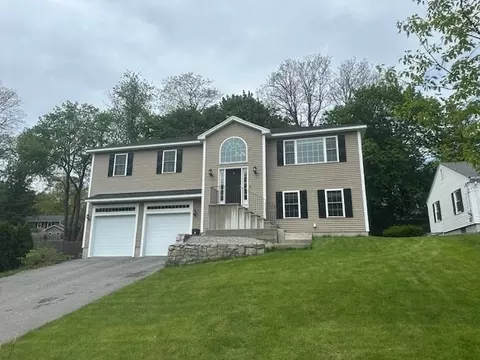 Exterior - 23 Stoneleigh Rd, Worcester, MA 01606 photo 2 of 5