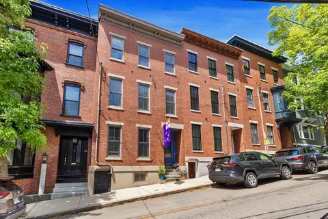 24 Oak St #2, Boston, MA 02129