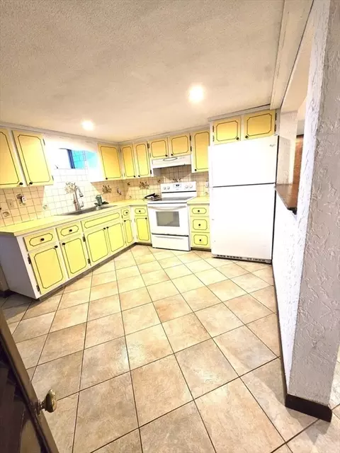 107 Swan St, Everett, MA 02149 photo 25