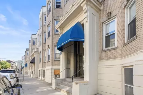 83 Gordon St #8, Boston, MA 02135