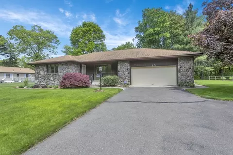 15 Barberry Ln, Feeding Hills, MA 01030