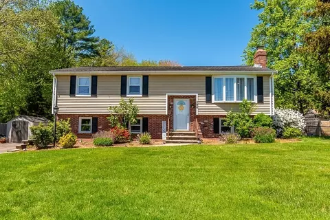 486 Leonard St, Raynham, MA 02767 photo 3