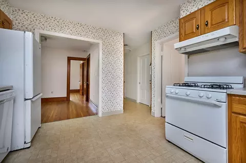 46 Garfield Ave, Easthampton, MA 01027 photo 7