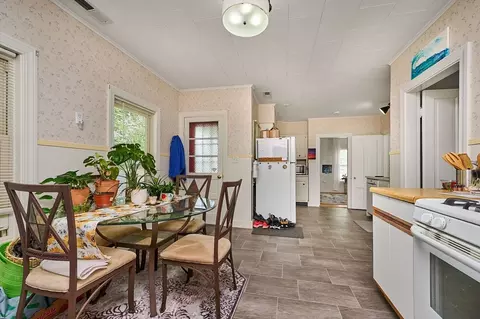 46 Garfield Ave, Easthampton, MA 01027 photo 18