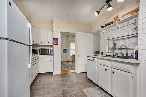 46 Garfield Ave, Easthampton, MA 01027 photo 20