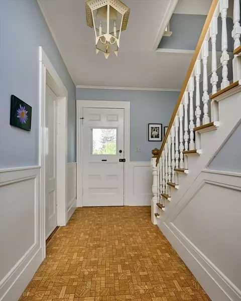 46 Garfield Ave, Easthampton, MA 01027 photo 5
