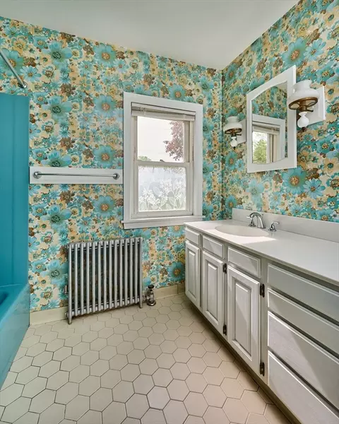 46 Garfield Ave, Easthampton, MA 01027 photo 17