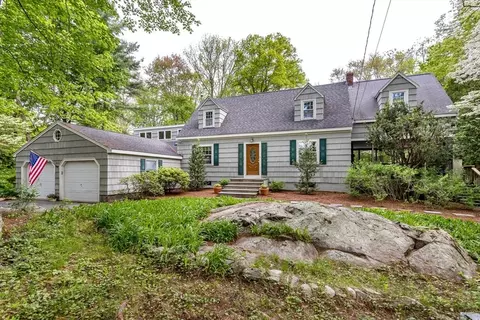 498 York St, Canton, MA 02021