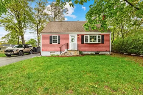 25 Grove St, Billerica, MA 01821