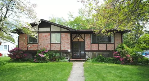 19 Paul St, Auburn, MA 01501