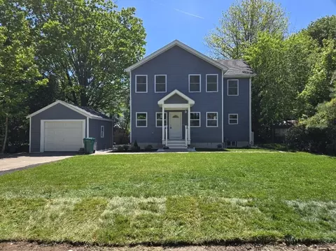 35 Bicknell St, Attleboro, MA 02703