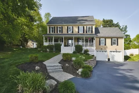 18 Pinedale Rd, Middleton, MA 01949