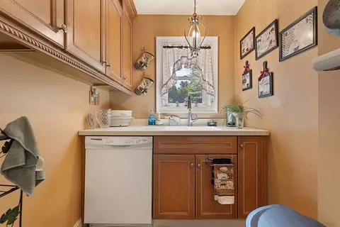 5 Forkey Ave, Worcester, MA 01603 photo 12