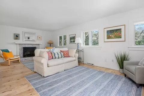 374 Putnam, Cotuit, MA 02635 photo 7