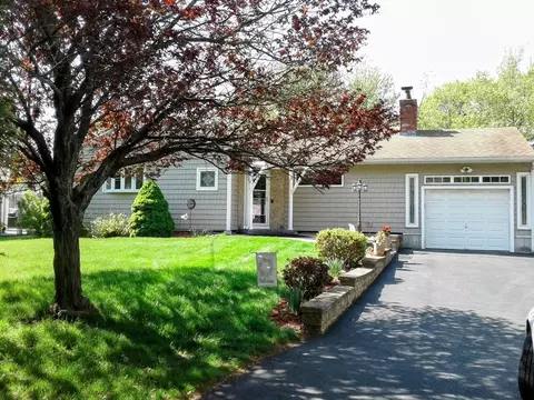 6 Clark St, Salem, MA 01970