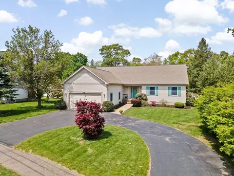 24 Christina Dr, Walpole, MA 02081
