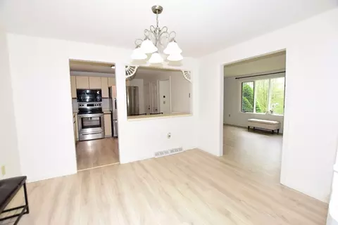 Dining - 118 Ridge Rd #118, Northborough, MA 01532 photo 1 of 3