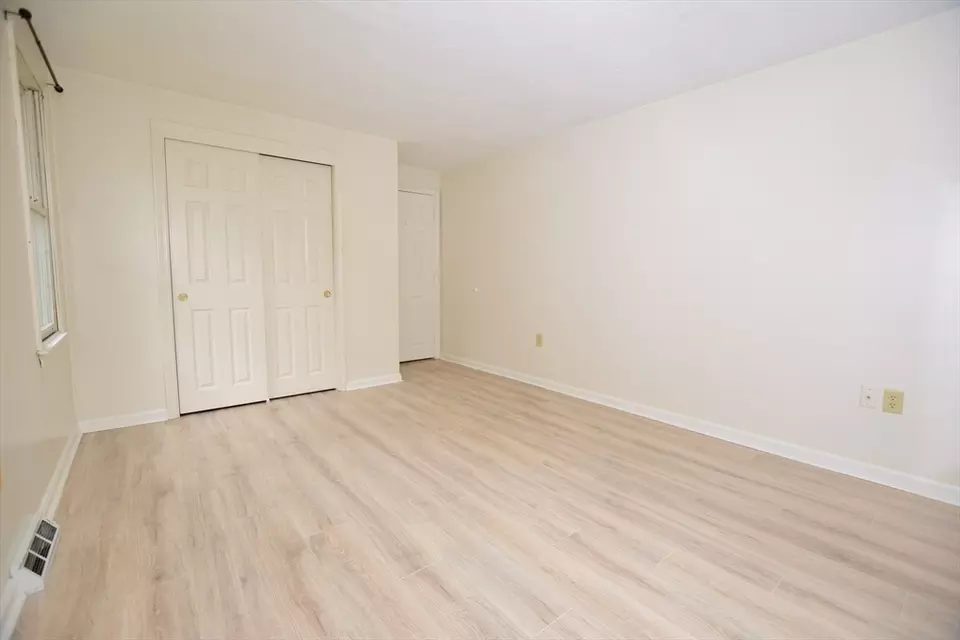 Bedroom - 118 Ridge Rd #118, Northborough, MA 01532 photo 7 of 7