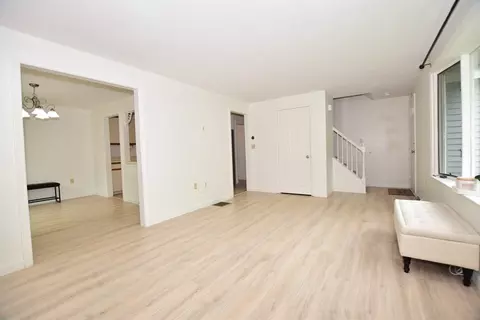 Living - 118 Ridge Rd #118, Northborough, MA 01532 photo 1 of 3