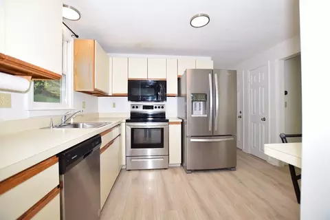 Kitchen - 118 Ridge Rd #118, Northborough, MA 01532 photo 1 of 3